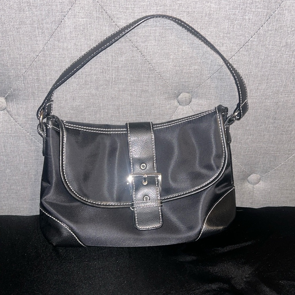 Like New Victoria’s Secret Shoulder Bag Black an Silver Hardware